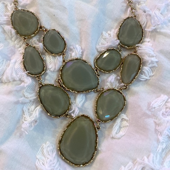 Sea foam Green Faceted Bead & Gold Statement Bib Necklace - Picture 3 of 3